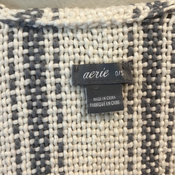 Aerie One Size open front poncho/wrap/shawl - Picture 4 of 4